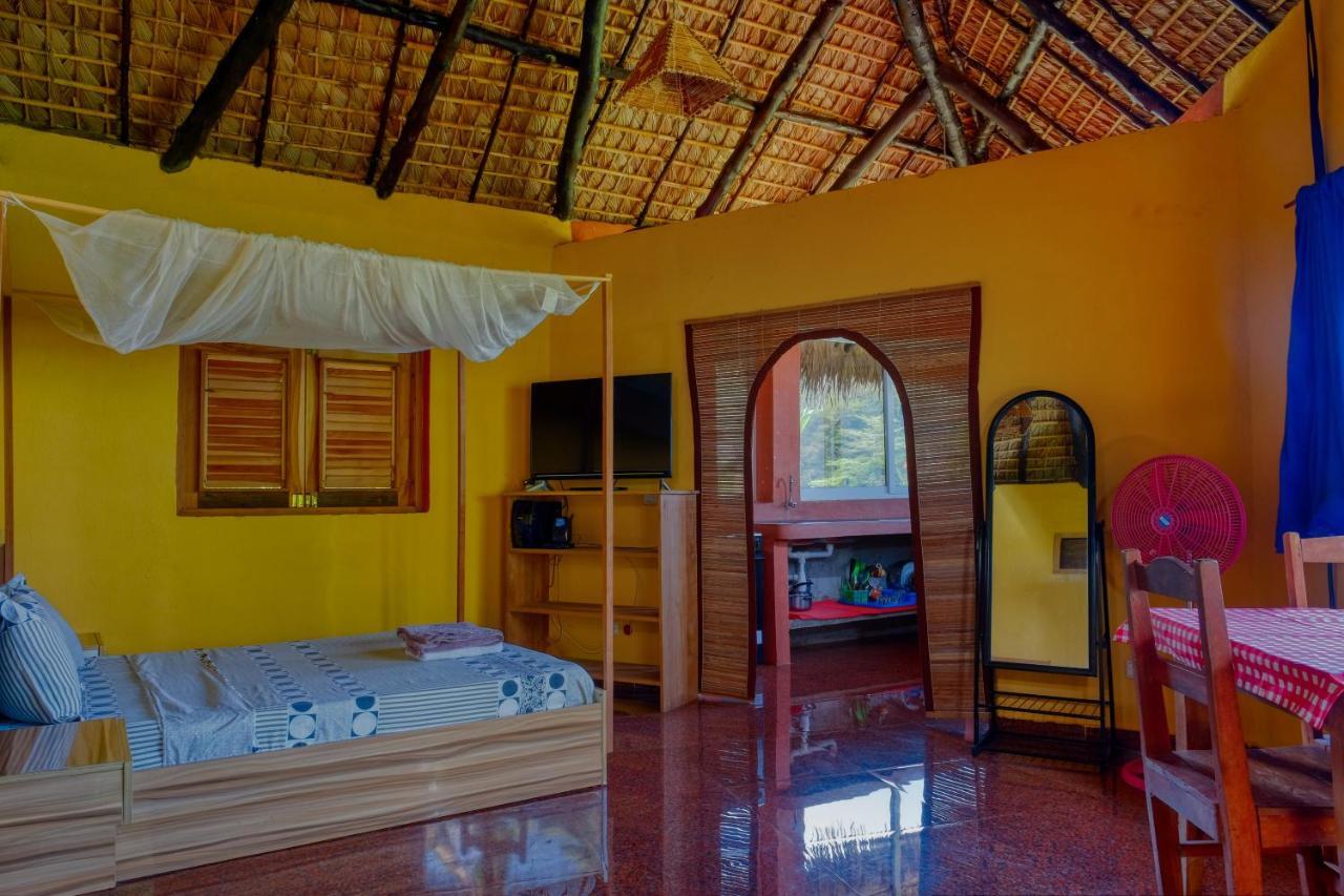 Colibri Lodge Ambatoloaka  Exteriör bild