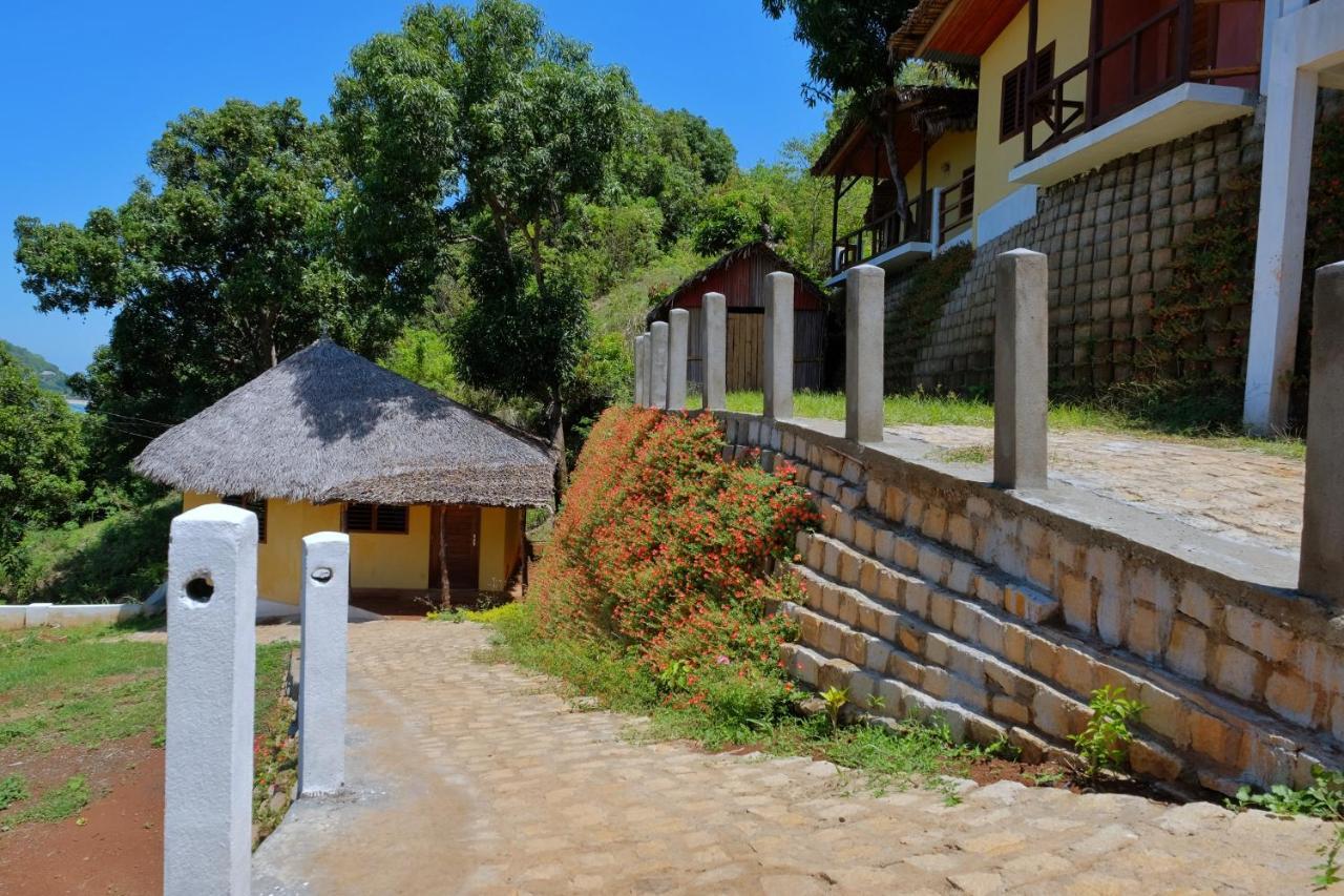 Colibri Lodge Ambatoloaka  Exteriör bild